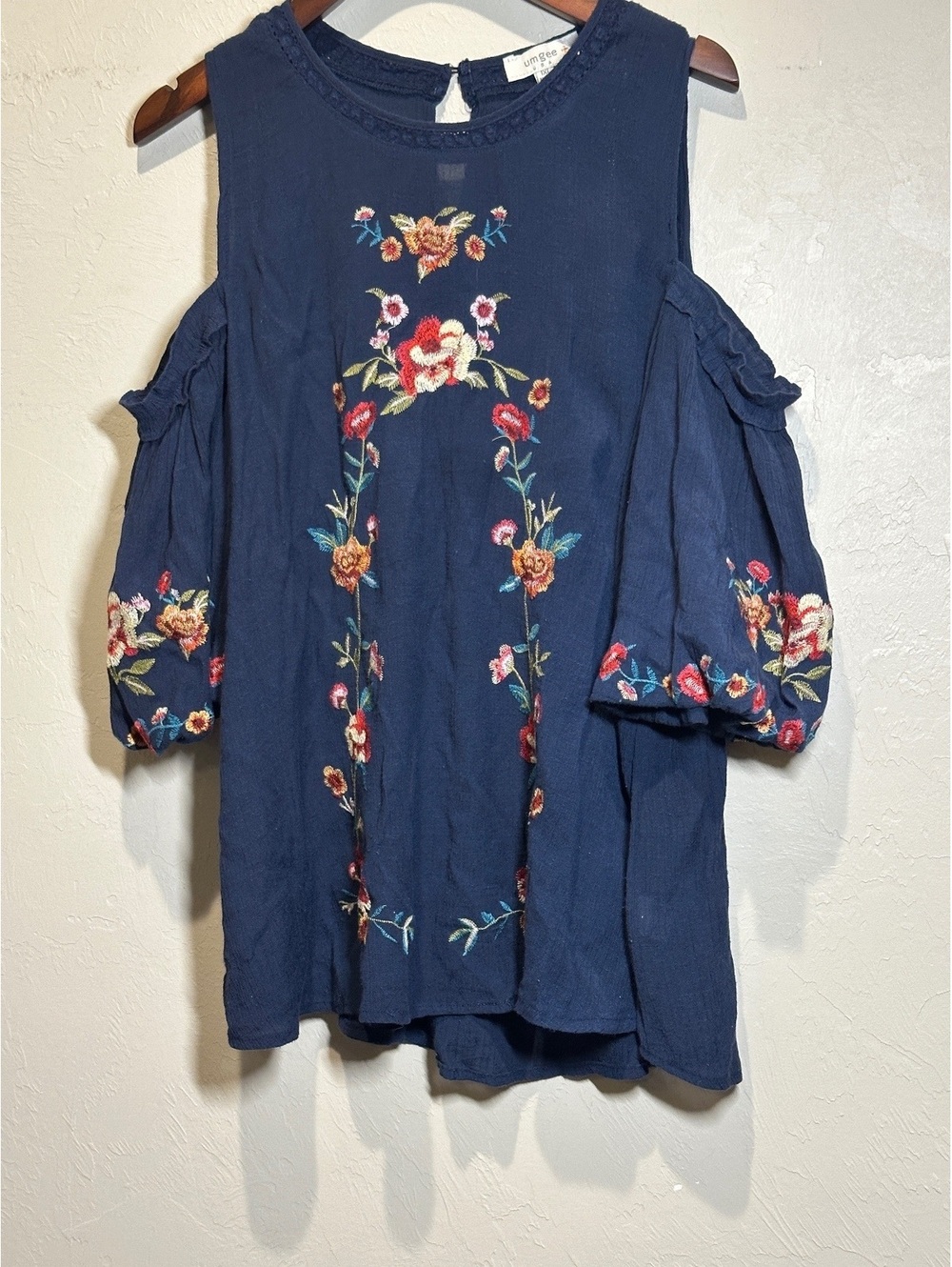 Umgee USA Navy Blue Cold Shoulder Floral Embroidered Blouse Size XL